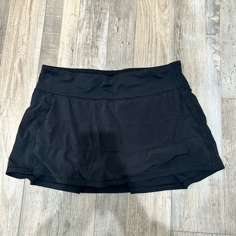 Lululemon Skirt (WMNS 6)